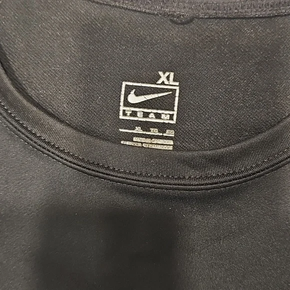 Nike Men's Black Long Sleeve Shirt - Picture 3 of 6